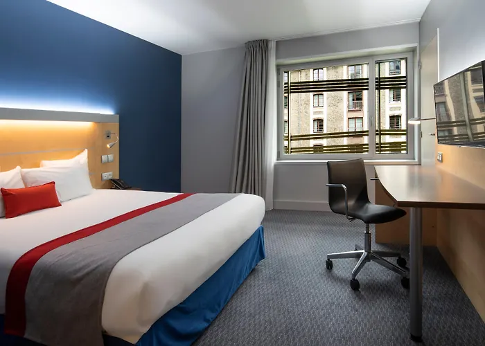 Holiday Inn Express -Canal De La Villette By IhgHotel Parigi
